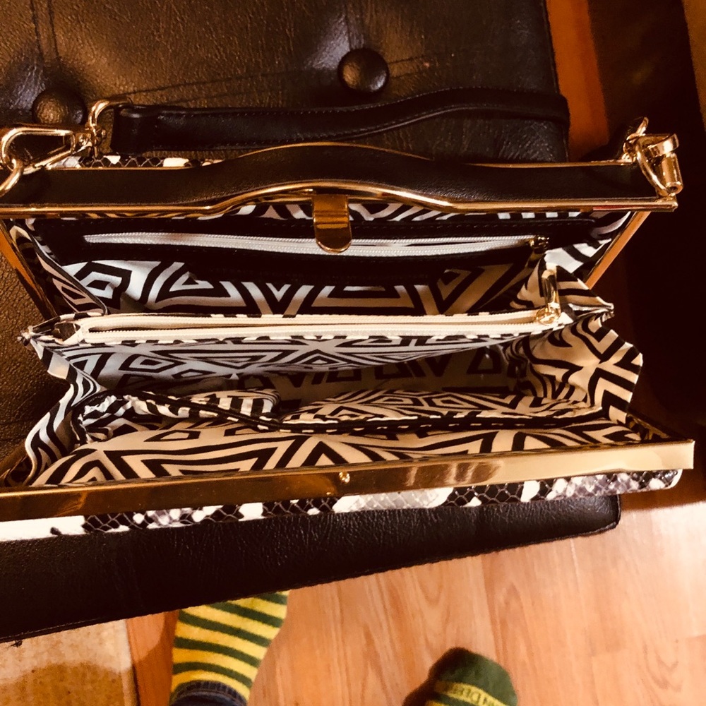 Versace Monochrome Patterned Clutch - image 8